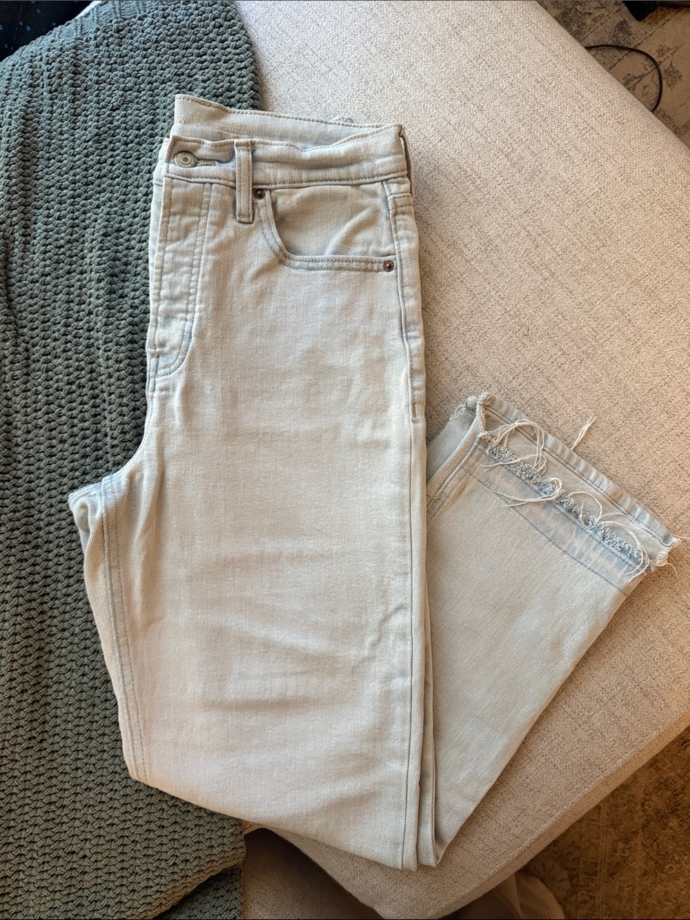 Old Navy Sky-hi Straight Ankle Jeans